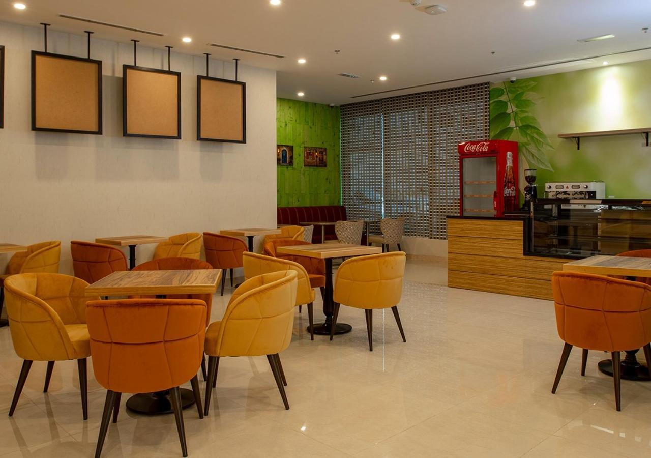 Jacob'S Garden Hotel Дубай Екстер'єр фото