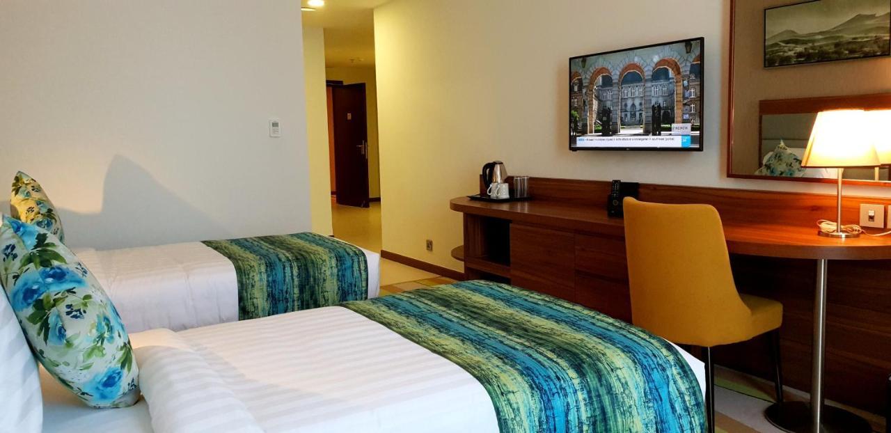 Jacob'S Garden Hotel Дубай Екстер'єр фото
